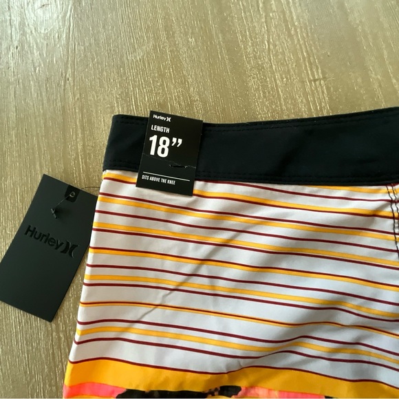 NWT Hurley Men’s Phantom 18” Boardshorts - Black - Picture 3 of 5